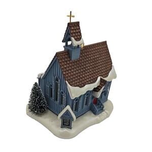 Vintage 2007 Hallmark Keepsake Chapel in the Woods Christmas Ornament #QX7029